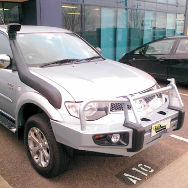 Deluxe Commercial Bullbar - Image 2