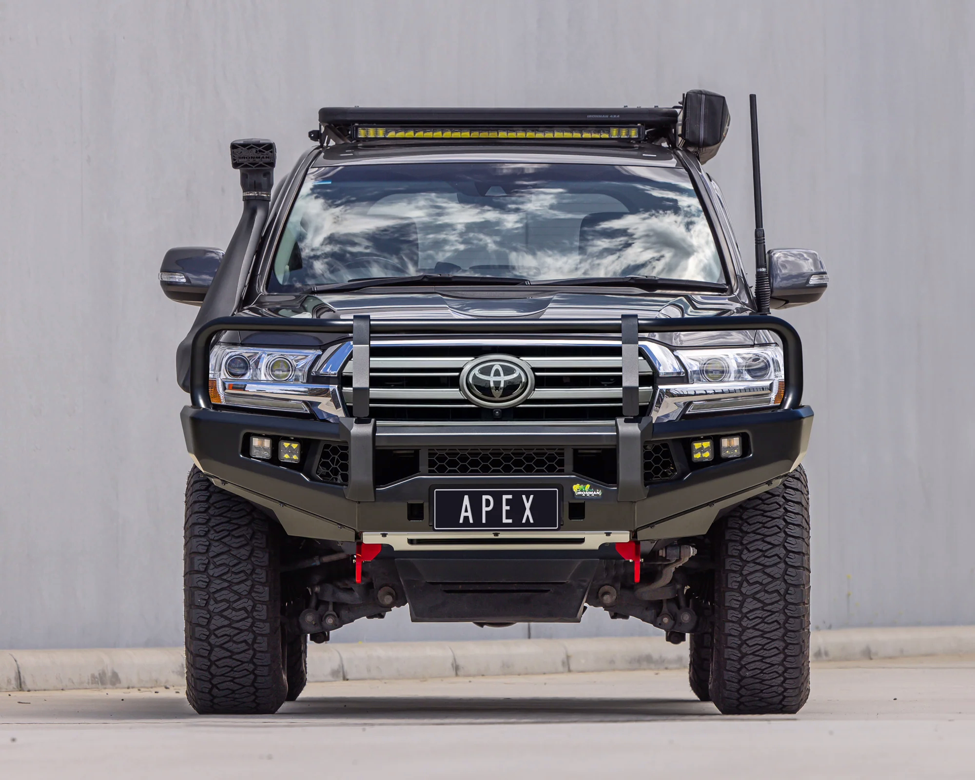 APEX Bull Bar & Lights Kit (LC 200 Series 2015-22)